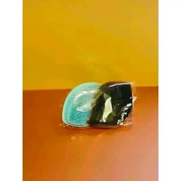 Silicone Body Scrubber - Picture 1 of 3